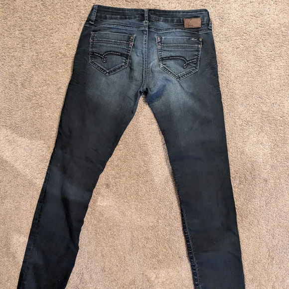Woman's jeans - Picture 3 of 15